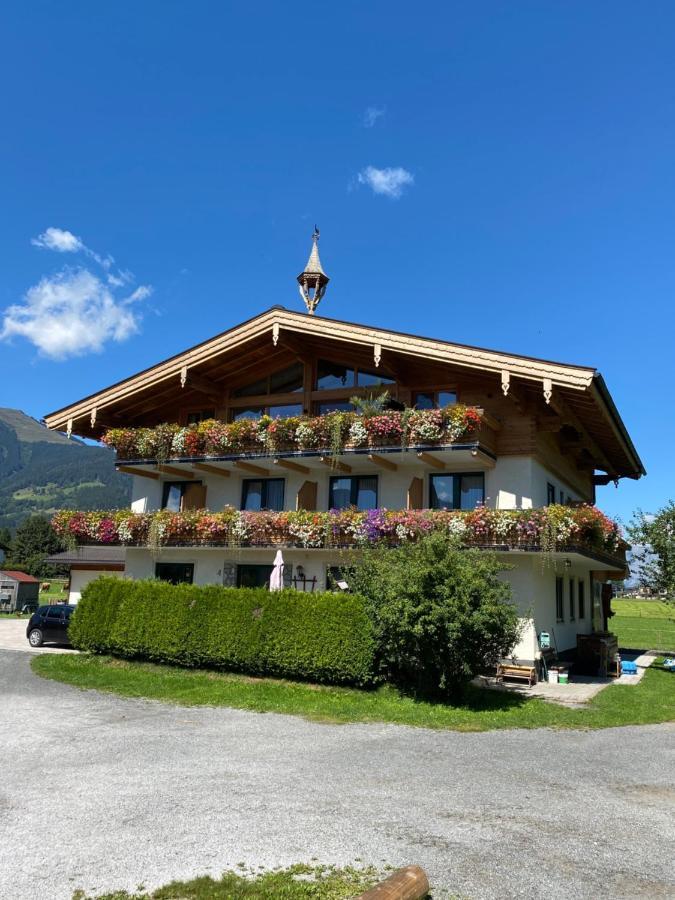 Appartement Pointschneiderhof Maishofen Bagian luar foto