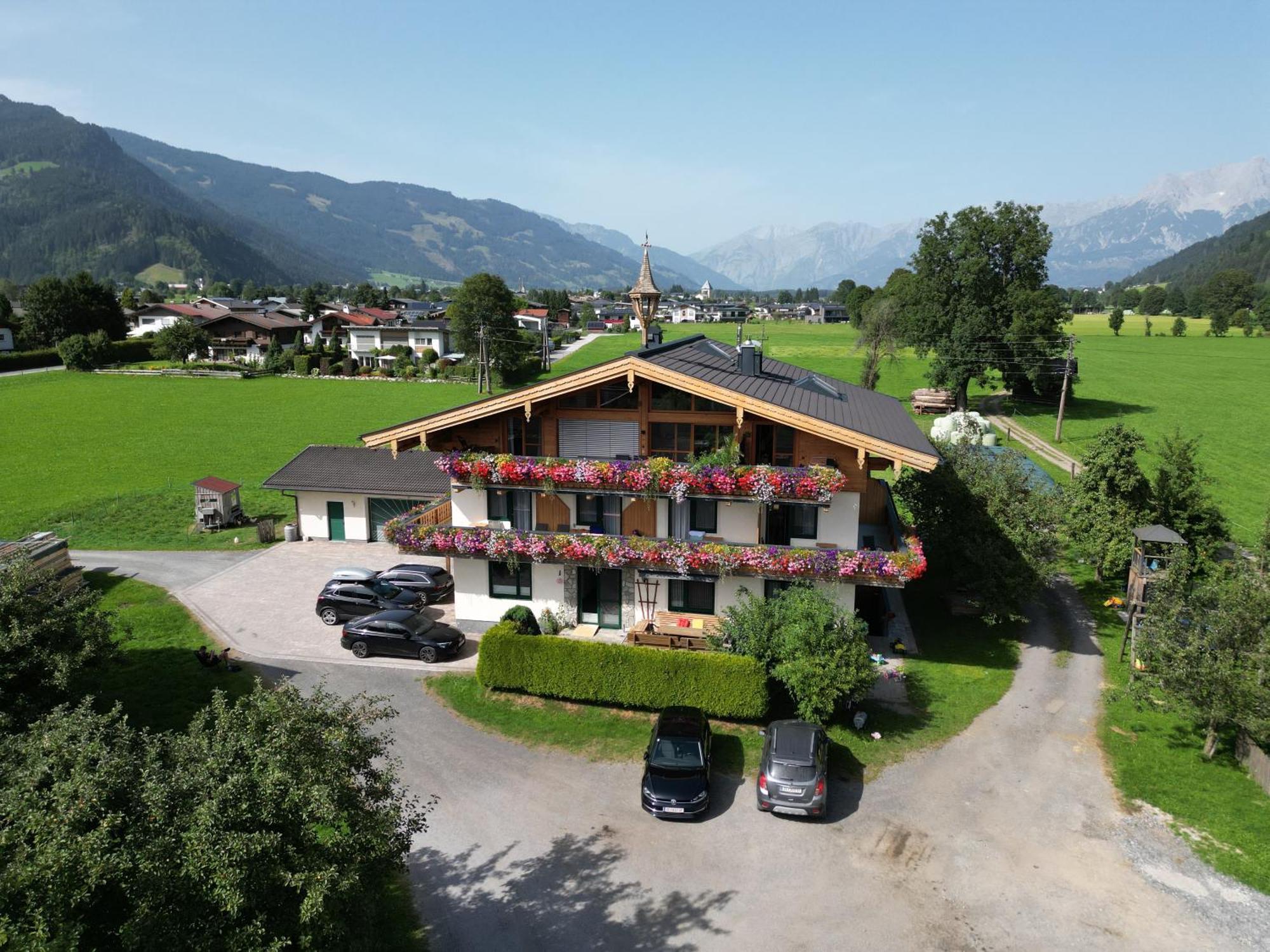 Appartement Pointschneiderhof Maishofen Bagian luar foto
