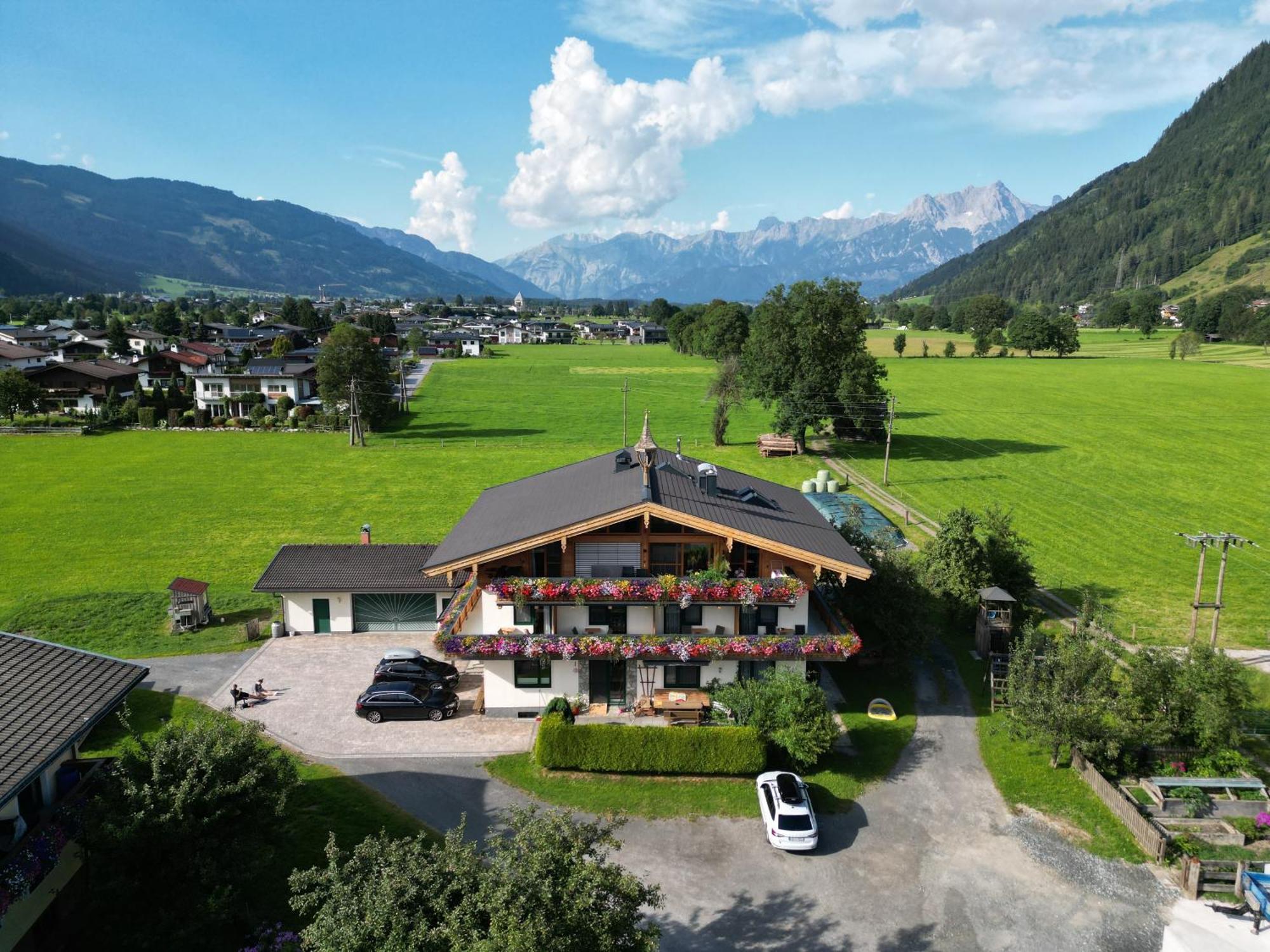 Appartement Pointschneiderhof Maishofen Bagian luar foto